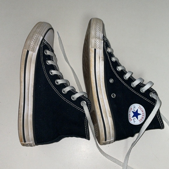 🚨SOLD🚨Converse Chuck Taylor All Star black and white trainers - Picture 4 of 8